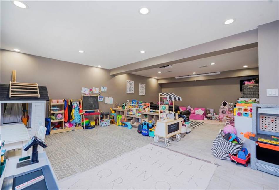 47 Ravenna Street, Staten Island, New York 10312, 3 Bedrooms Bedrooms, ,3 BathroomsBathrooms,Residential,For Sale,Ravenna,490419