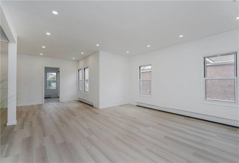 23 Bancroft Avenue, Staten Island, New York 10306, 7 Bedrooms Bedrooms, ,5 BathroomsBathrooms,Residential,For Sale,Bancroft,490421