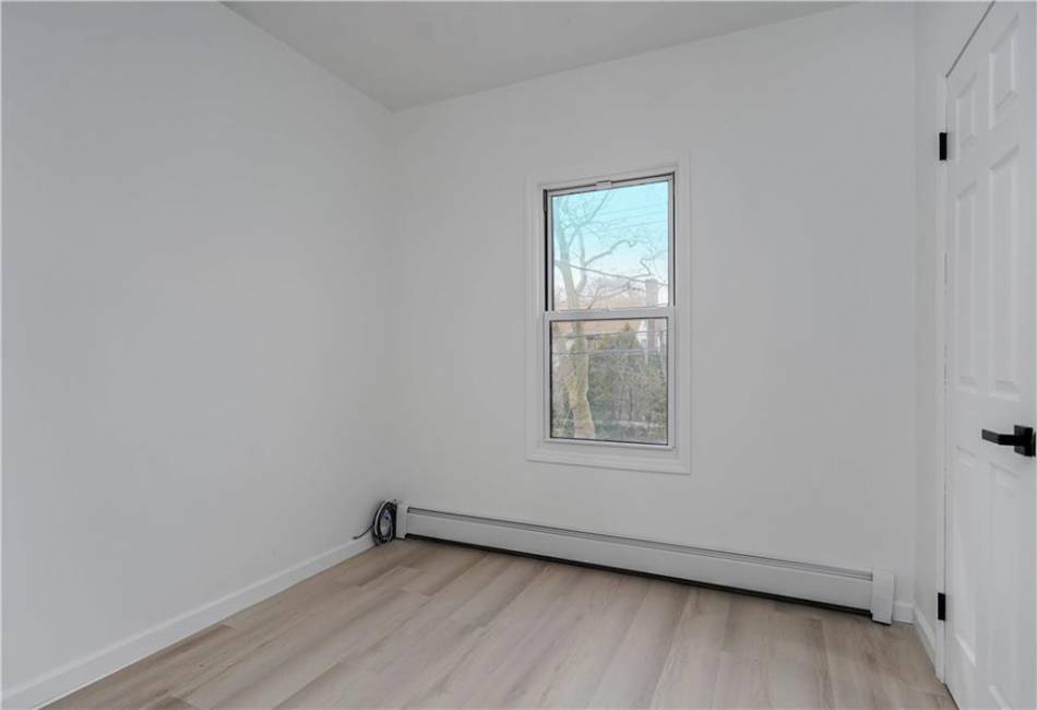 23 Bancroft Avenue, Staten Island, New York 10306, 7 Bedrooms Bedrooms, ,5 BathroomsBathrooms,Residential,For Sale,Bancroft,490421