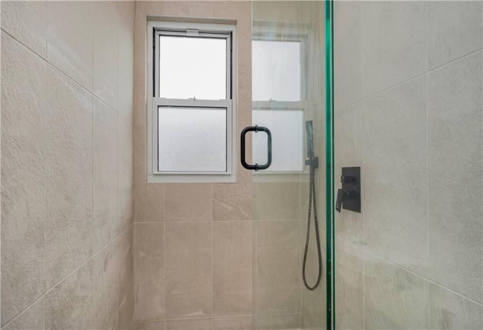23 Bancroft Avenue, Staten Island, New York 10306, 7 Bedrooms Bedrooms, ,5 BathroomsBathrooms,Residential,For Sale,Bancroft,490421