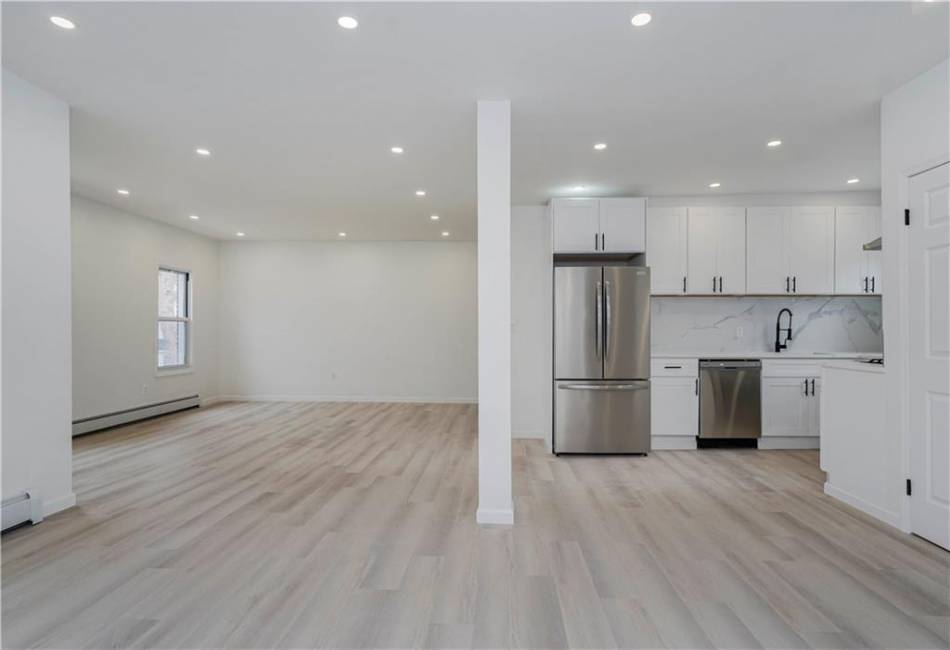 23 Bancroft Avenue, Staten Island, New York 10306, 7 Bedrooms Bedrooms, ,5 BathroomsBathrooms,Residential,For Sale,Bancroft,490421