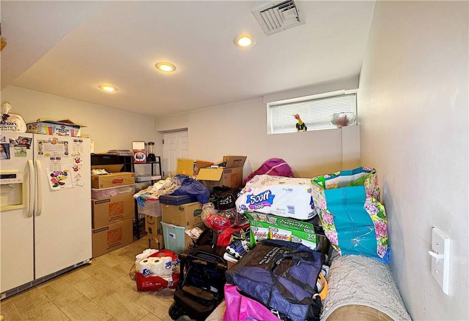 20A Buel Avenue, Brooklyn, New York 10304, 3 Bedrooms Bedrooms, ,3 BathroomsBathrooms,Residential,For Sale,Buel,490425