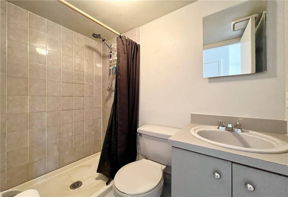 719 Correll Avenue, Staten Island, New York 10309, 2 Bedrooms Bedrooms, ,3 BathroomsBathrooms,Residential,For Sale,Correll,490429