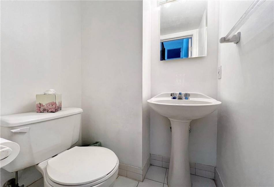 719 Correll Avenue, Staten Island, New York 10309, 2 Bedrooms Bedrooms, ,3 BathroomsBathrooms,Residential,For Sale,Correll,490429