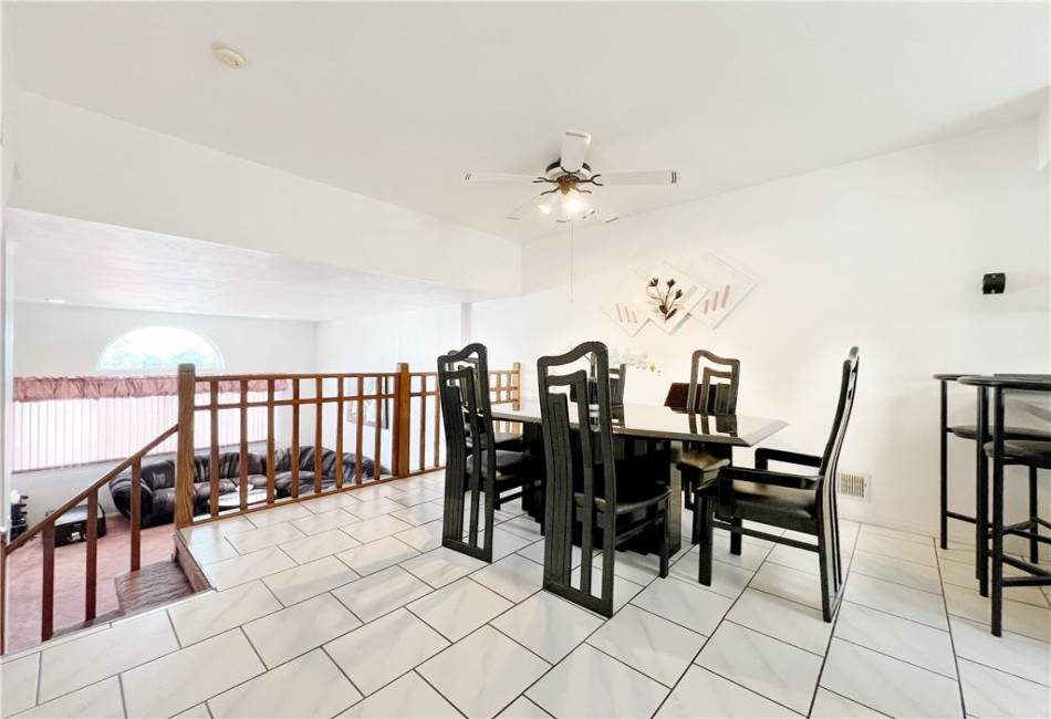 719 Correll Avenue, Staten Island, New York 10309, 2 Bedrooms Bedrooms, ,3 BathroomsBathrooms,Residential,For Sale,Correll,490429