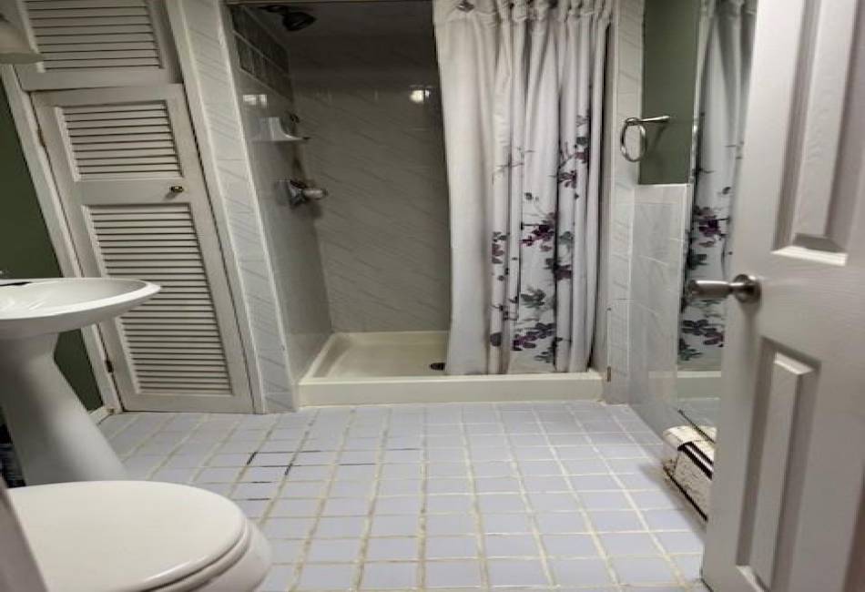 81 Dictum Court, Brooklyn, New York 11229, 2 Bedrooms Bedrooms, ,2 BathroomsBathrooms,Residential,For Sale,Dictum,490403