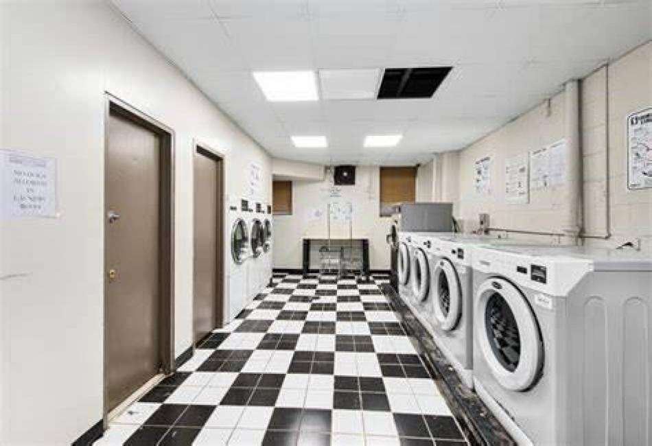 12399 Flatlands Avenue, Brooklyn, New York 11207, 2 Bedrooms Bedrooms, ,1 BathroomBathrooms,Residential,For Sale,Flatlands,490436