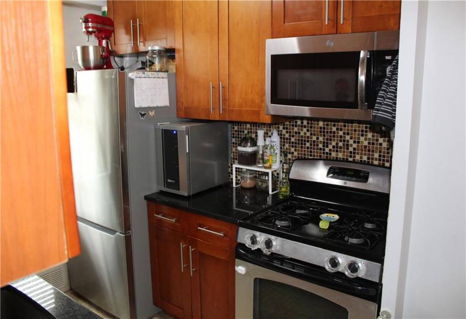 12399 Flatlands Avenue, Brooklyn, New York 11207, 2 Bedrooms Bedrooms, ,1 BathroomBathrooms,Residential,For Sale,Flatlands,490436