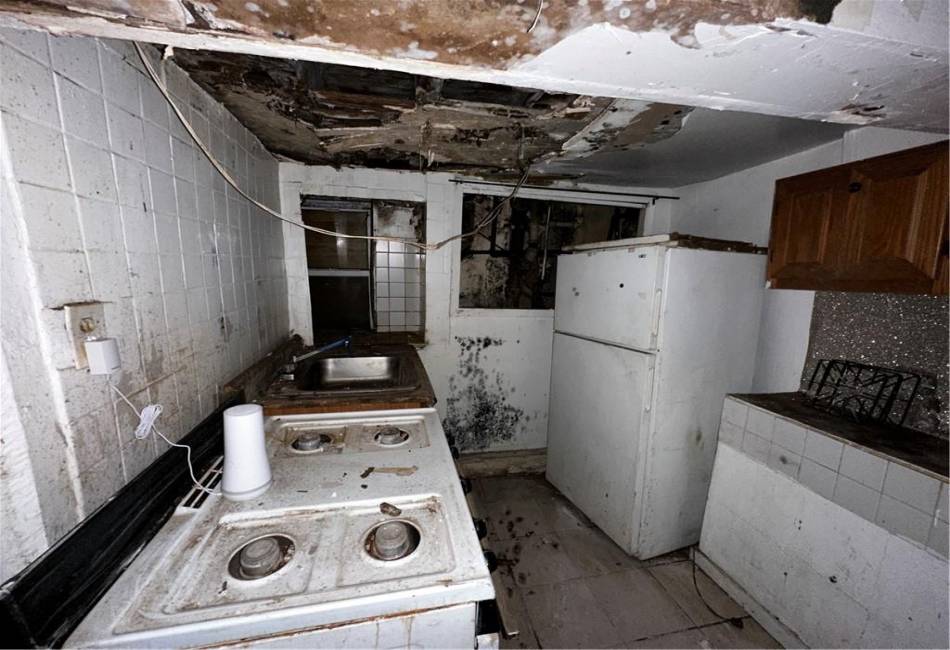 90 Jackie Robinson Parkway, Brooklyn, New York 11208, 3 Bedrooms Bedrooms, ,3 BathroomsBathrooms,Residential,For Sale,Jackie Robinson,489975