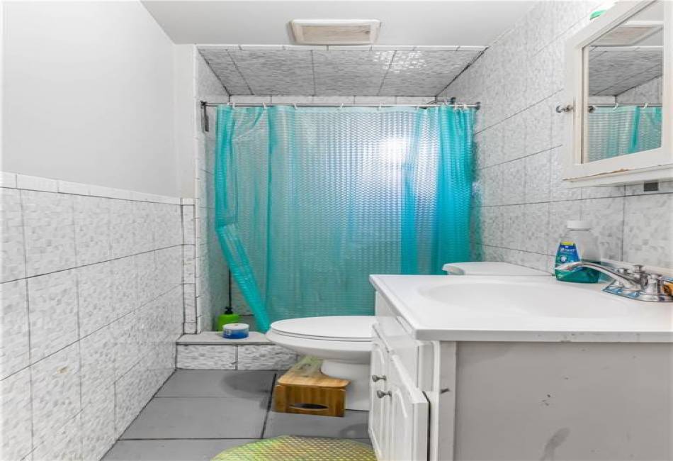 33 Furman Avenue, Brooklyn, New York 11208, 12 Bedrooms Bedrooms, ,6 BathroomsBathrooms,Residential,For Sale,Furman,490363