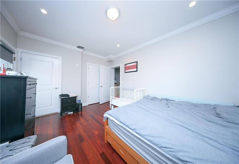 2679 24th Street, Brooklyn, New York 11235, 3 Bedrooms Bedrooms, ,2 BathroomsBathrooms,Residential,For Sale,24th,490434