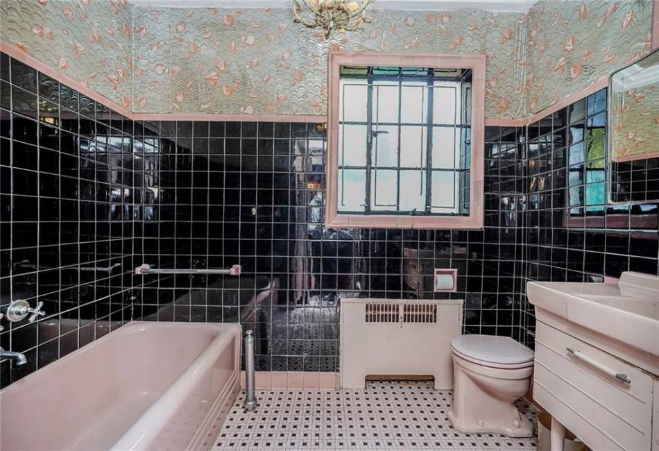 8044 Narrows Avenue, Brooklyn, New York 11209, 5 Bedrooms Bedrooms, ,5 BathroomsBathrooms,Residential,For Sale,Narrows,490440