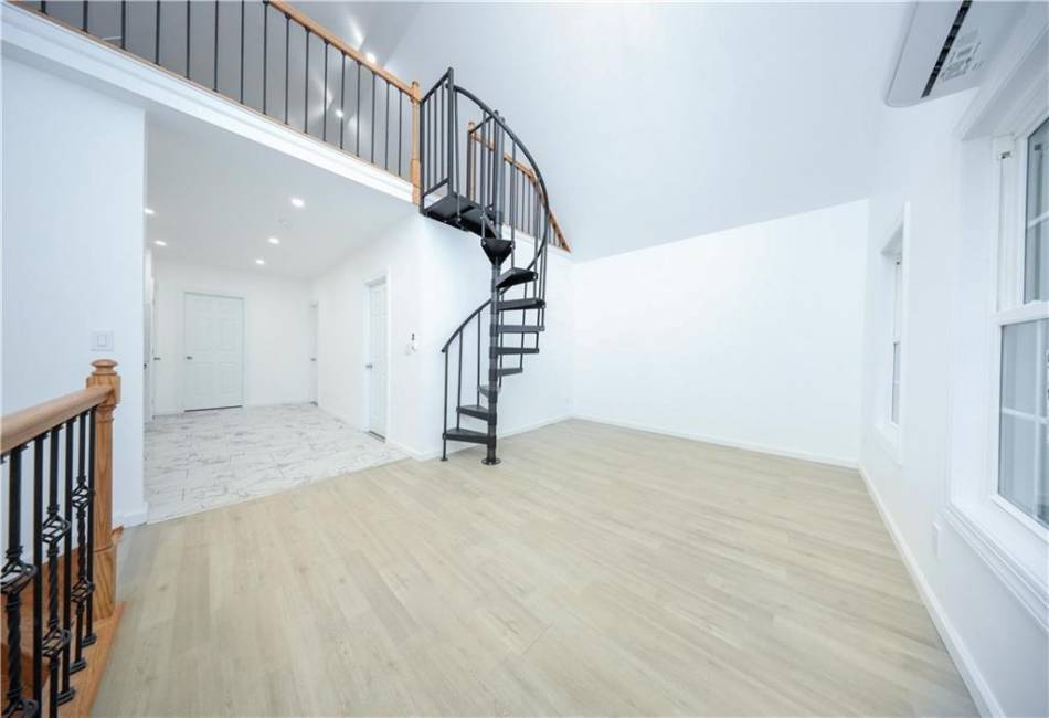 14 Prospect Avenue, Staten Island, New York 10301, 4 Bedrooms Bedrooms, ,2 BathroomsBathrooms,Residential,For Sale,Prospect,490445