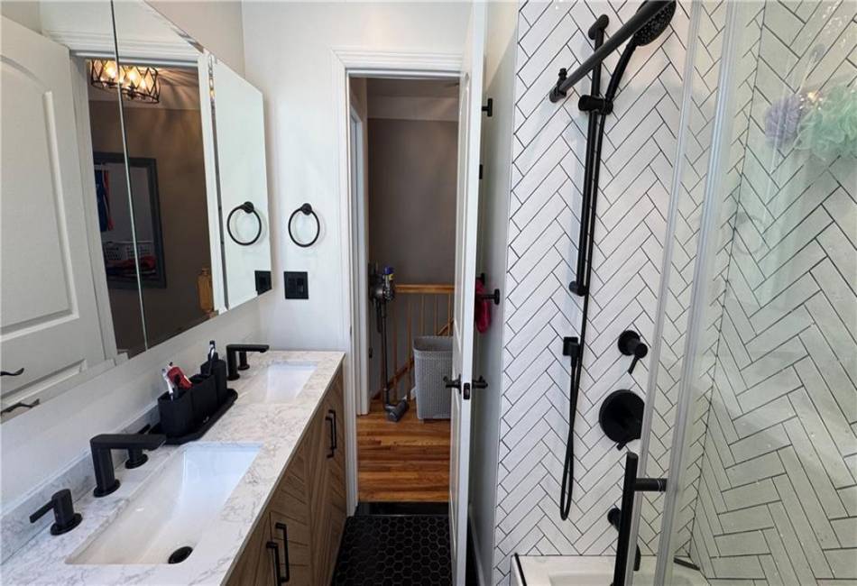 25 Palisade Street, Staten Island, New York 10305, 3 Bedrooms Bedrooms, ,3 BathroomsBathrooms,Residential,For Sale,Palisade,490448