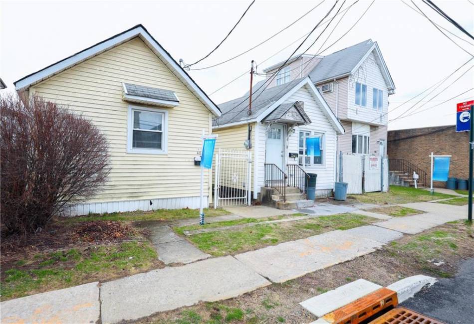 478 Midland Avenue, Staten Island, New York 10306, 2 Bedrooms Bedrooms, ,1 BathroomBathrooms,Residential,For Sale,Midland,490465
