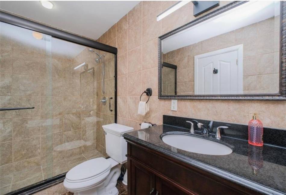 2841 Ford Street, Brooklyn, New York 11235, 3 Bedrooms Bedrooms, ,2 BathroomsBathrooms,Residential,For Sale,Ford,490468