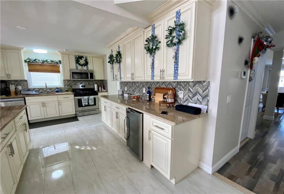 43 Lerer Lane, Staten Island, New York 10307, 4 Bedrooms Bedrooms, ,4 BathroomsBathrooms,Residential,For Sale,Lerer,488944