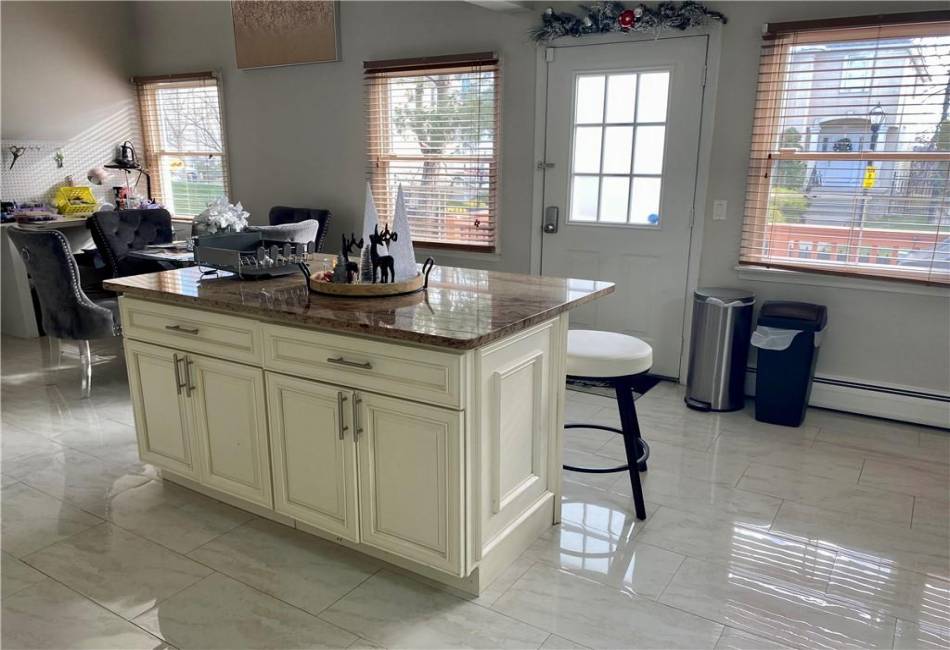 43 Lerer Lane, Staten Island, New York 10307, 4 Bedrooms Bedrooms, ,4 BathroomsBathrooms,Residential,For Sale,Lerer,488944