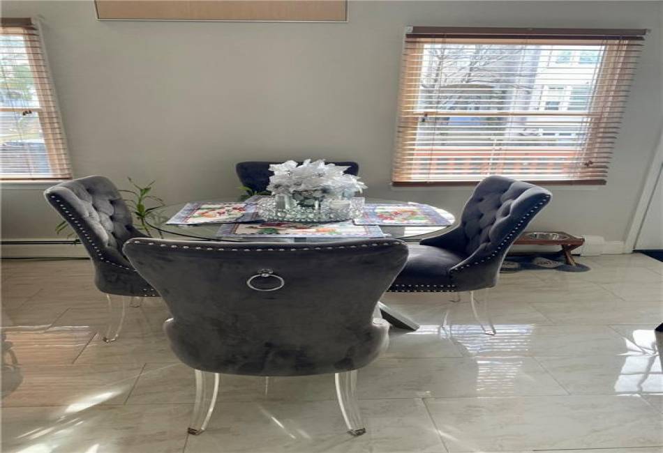 43 Lerer Lane, Staten Island, New York 10307, 4 Bedrooms Bedrooms, ,4 BathroomsBathrooms,Residential,For Sale,Lerer,488944