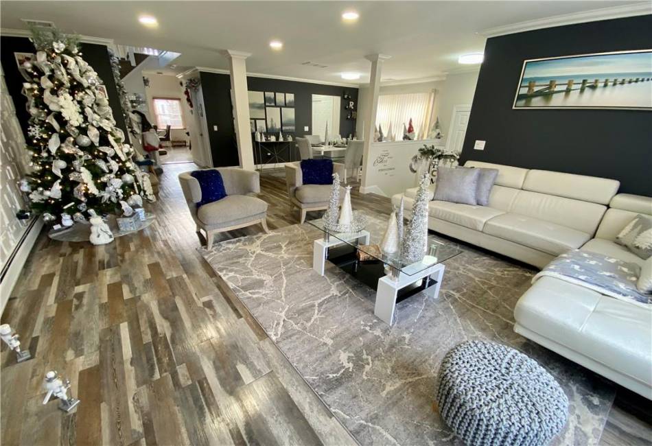 43 Lerer Lane, Staten Island, New York 10307, 4 Bedrooms Bedrooms, ,4 BathroomsBathrooms,Residential,For Sale,Lerer,488944