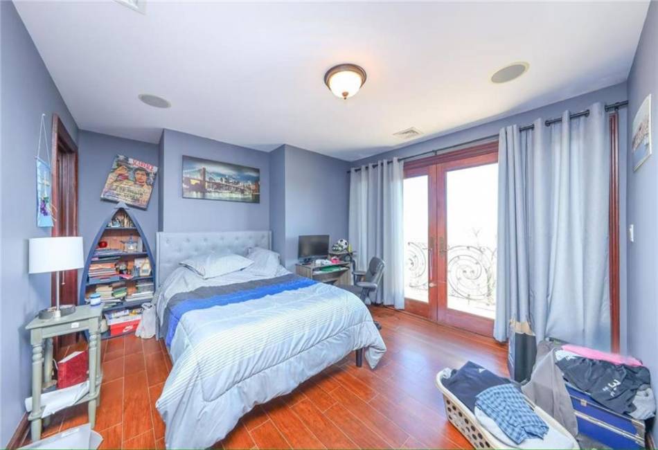 60 Lyman Place, Staten Island, New York 10304, 8 Bedrooms Bedrooms, ,6 BathroomsBathrooms,Residential,For Sale,Lyman,490385