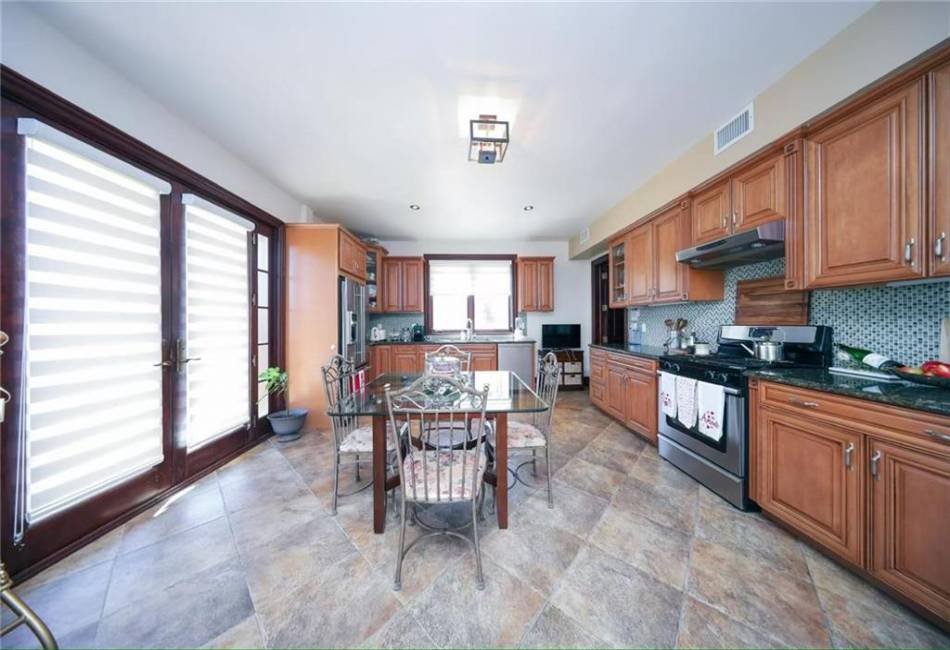 60 Lyman Place, Staten Island, New York 10304, 8 Bedrooms Bedrooms, ,6 BathroomsBathrooms,Residential,For Sale,Lyman,490385