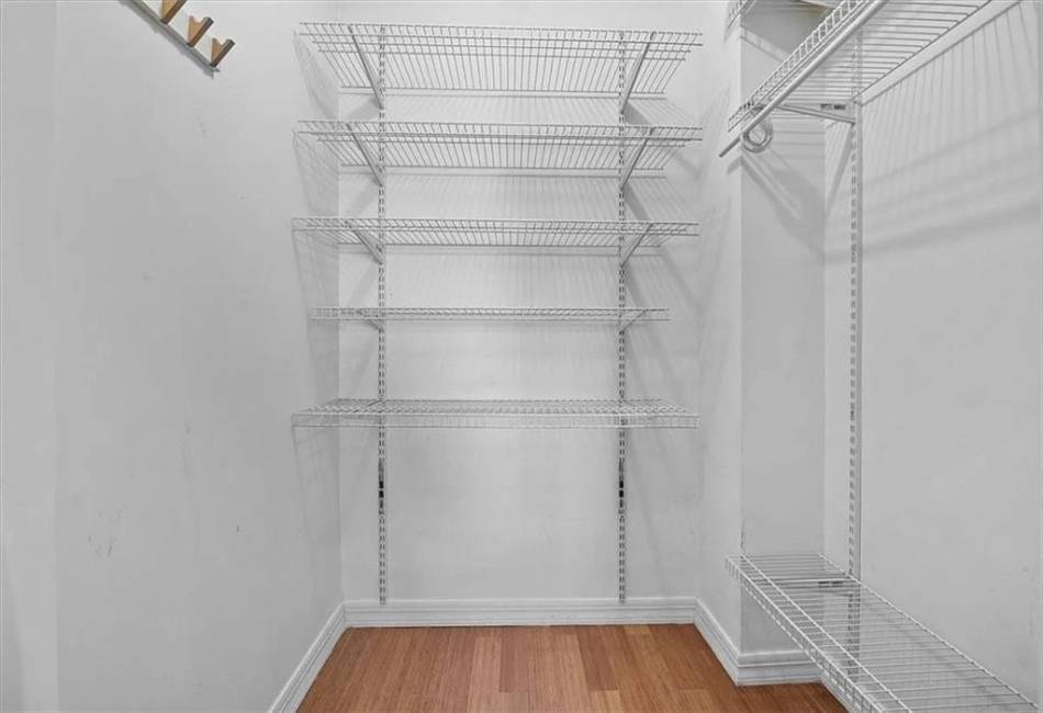 2934 Brighton 4th Street, Brooklyn, New York 11235, 2 Bedrooms Bedrooms, ,2 BathroomsBathrooms,Residential,For Sale,Brighton 4th,490437
