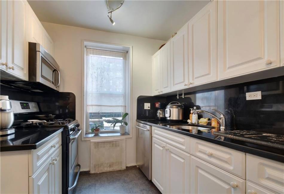 3165 Nostrand Avenue, Brooklyn, New York 11229, 1 Bedroom Bedrooms, ,1 BathroomBathrooms,Residential,For Sale,Nostrand,490491