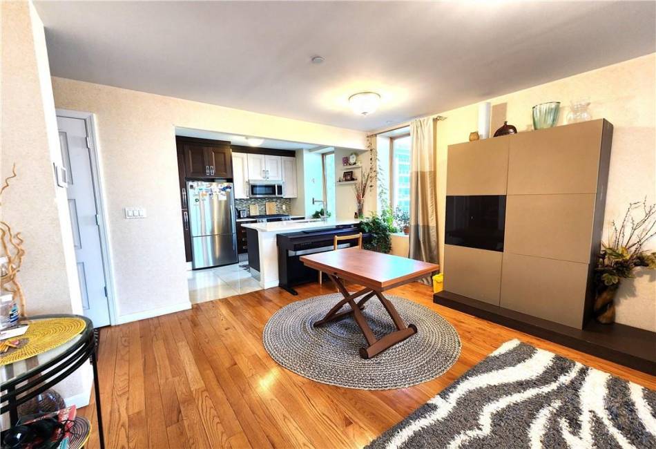 129 End Avenue, Brooklyn, New York 11235, 1 Bedroom Bedrooms, ,1 BathroomBathrooms,Residential,For Sale,End,490479