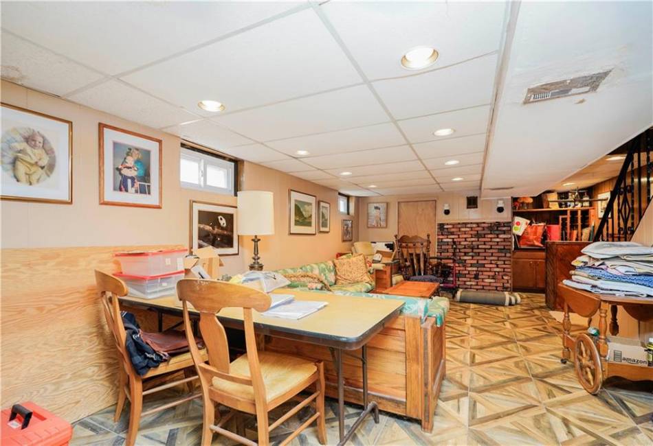 71 Abingdon Avenue, Staten Island, New York 10308, 3 Bedrooms Bedrooms, ,2 BathroomsBathrooms,Residential,For Sale,Abingdon,490511