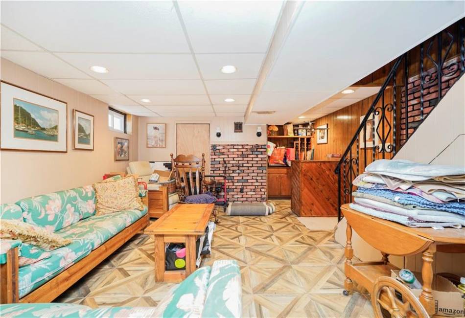71 Abingdon Avenue, Staten Island, New York 10308, 3 Bedrooms Bedrooms, ,2 BathroomsBathrooms,Residential,For Sale,Abingdon,490511