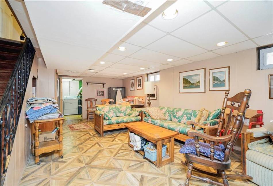 71 Abingdon Avenue, Staten Island, New York 10308, 3 Bedrooms Bedrooms, ,2 BathroomsBathrooms,Residential,For Sale,Abingdon,490511