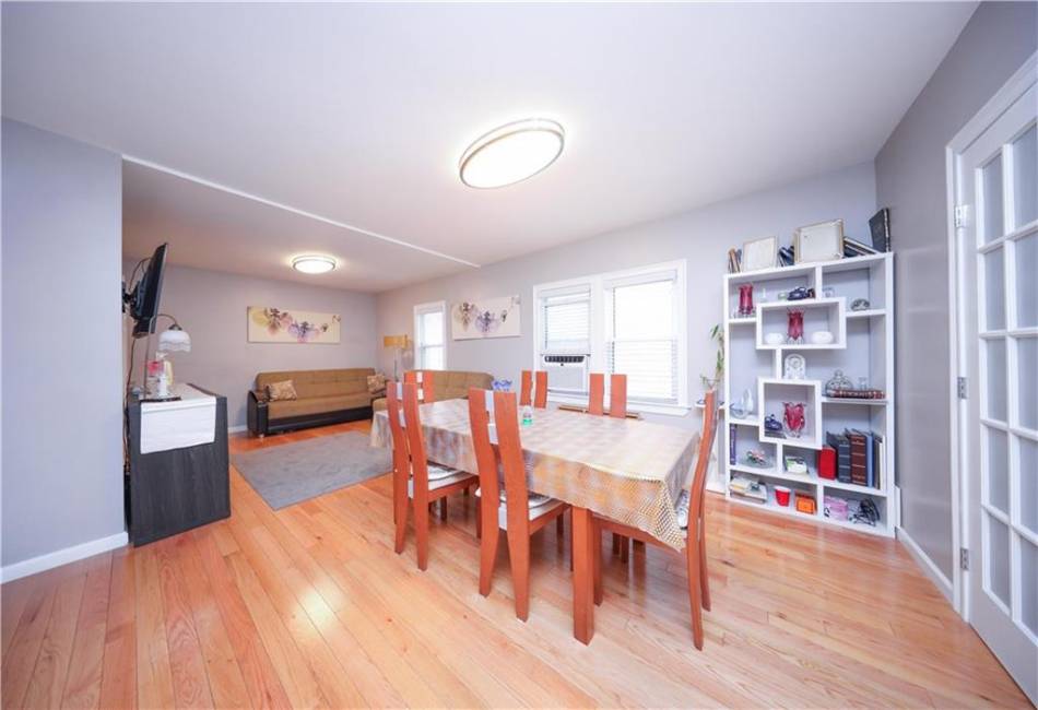2810 Avenue R, Brooklyn, New York 11229, 5 Bedrooms Bedrooms, ,Residential,For Sale,Avenue R,490383