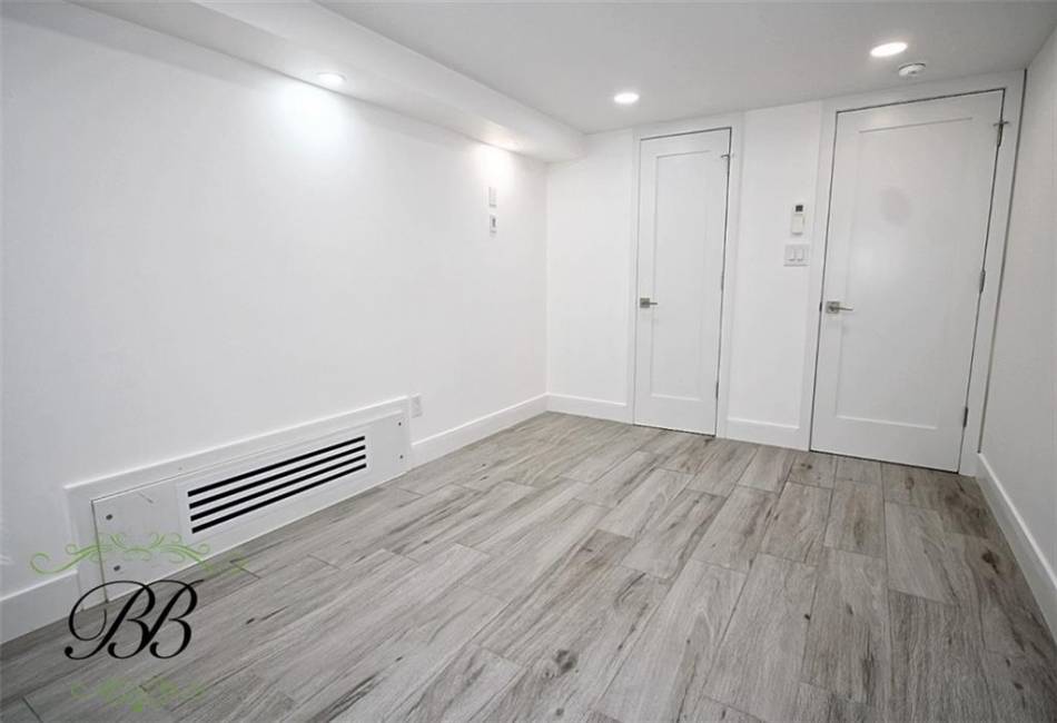 2070 Pearson Street, Brooklyn, New York 11234, 7 Bedrooms Bedrooms, ,5 BathroomsBathrooms,Residential,For Sale,Pearson,490446