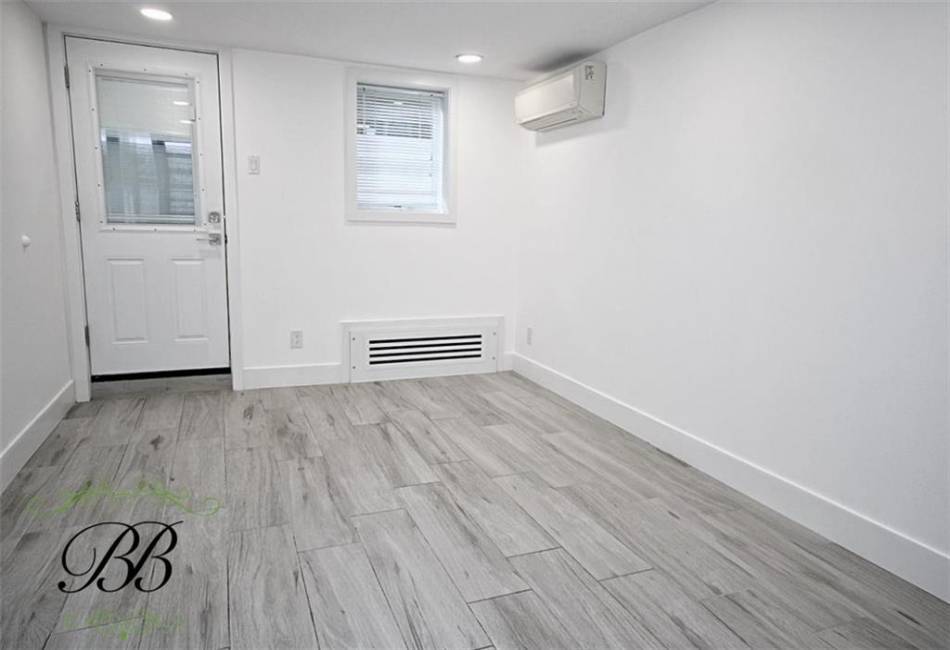 2070 Pearson Street, Brooklyn, New York 11234, 7 Bedrooms Bedrooms, ,5 BathroomsBathrooms,Residential,For Sale,Pearson,490446