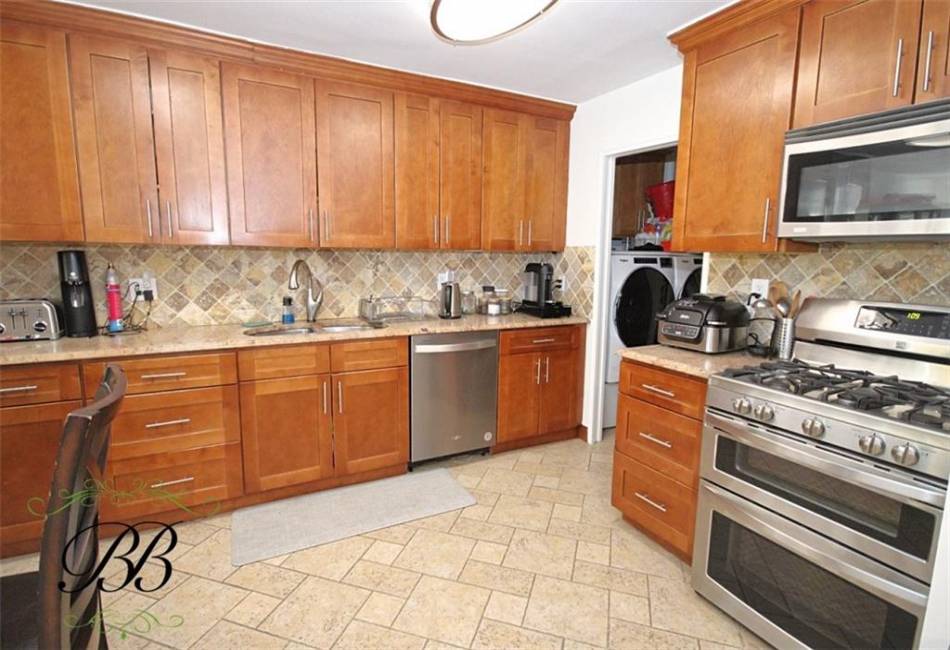 2070 Pearson Street, Brooklyn, New York 11234, 7 Bedrooms Bedrooms, ,5 BathroomsBathrooms,Residential,For Sale,Pearson,490446