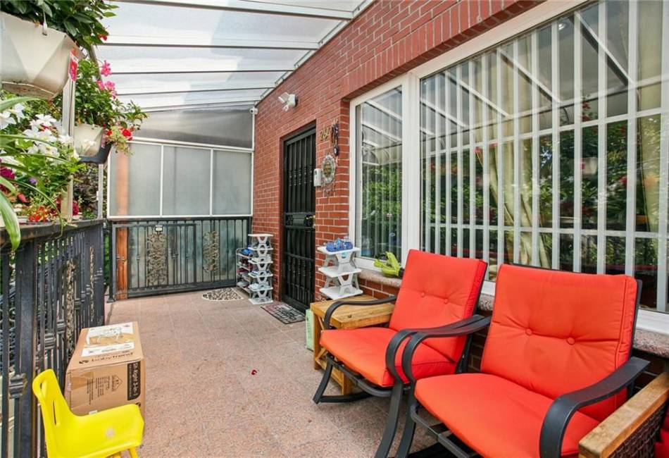 2647 Brown Street, Brooklyn, New York 11235, 5 Bedrooms Bedrooms, ,Residential,For Sale,Brown,490535