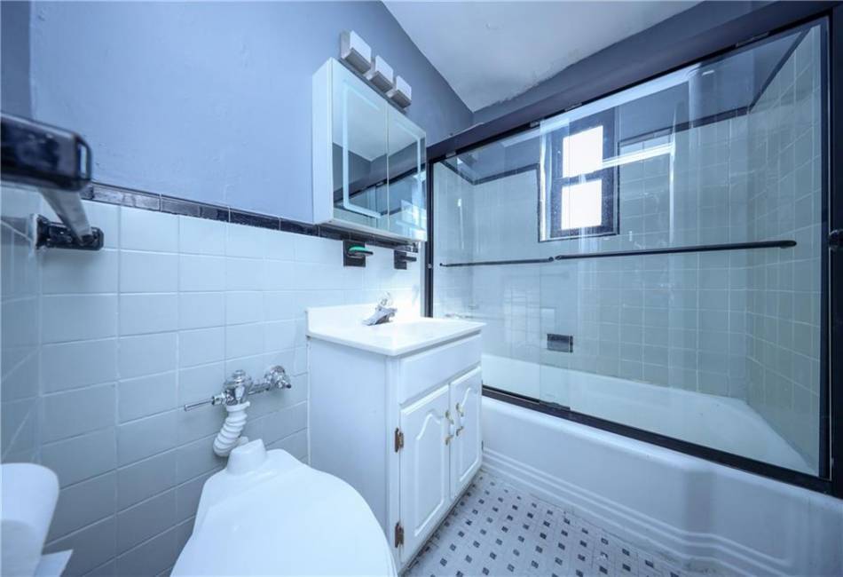 2807 Kings Highway, Brooklyn, New York 11229, 1 Bedroom Bedrooms, ,1 BathroomBathrooms,Residential,For Sale,Kings,490216
