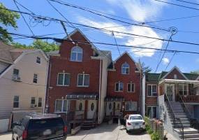 2750 28th Street, Brooklyn, New York 11235, 3 Bedrooms Bedrooms, ,3 BathroomsBathrooms,Residential,For Sale,28th,490492