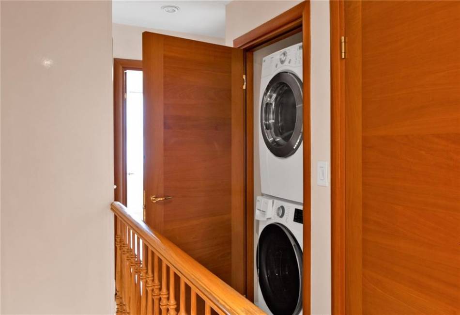 2750 28th Street, Brooklyn, New York 11235, 3 Bedrooms Bedrooms, ,3 BathroomsBathrooms,Residential,For Sale,28th,490492