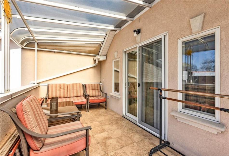 2750 28th Street, Brooklyn, New York 11235, 3 Bedrooms Bedrooms, ,3 BathroomsBathrooms,Residential,For Sale,28th,490492