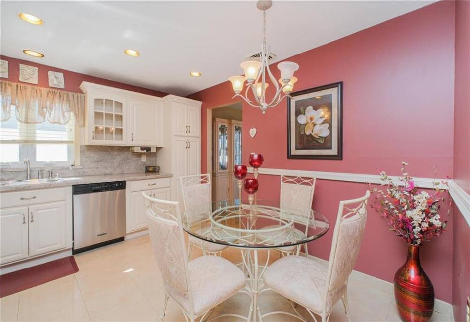 43 Fern Avenue, Staten Island, New York 10308, 3 Bedrooms Bedrooms, ,2 BathroomsBathrooms,Residential,For Sale,Fern,490359