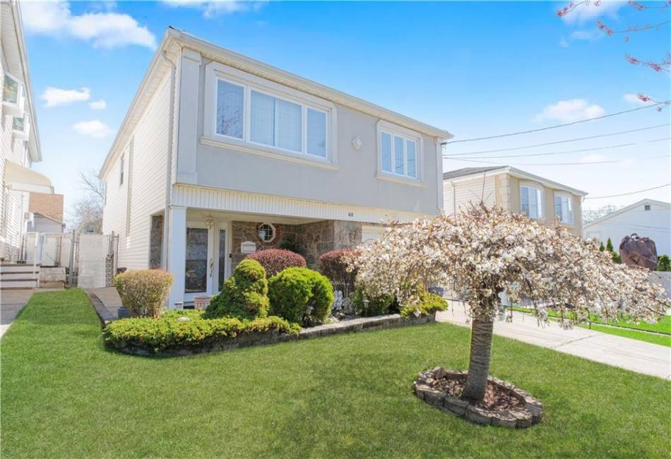 43 Fern Avenue, Staten Island, New York 10308, 3 Bedrooms Bedrooms, ,2 BathroomsBathrooms,Residential,For Sale,Fern,490359