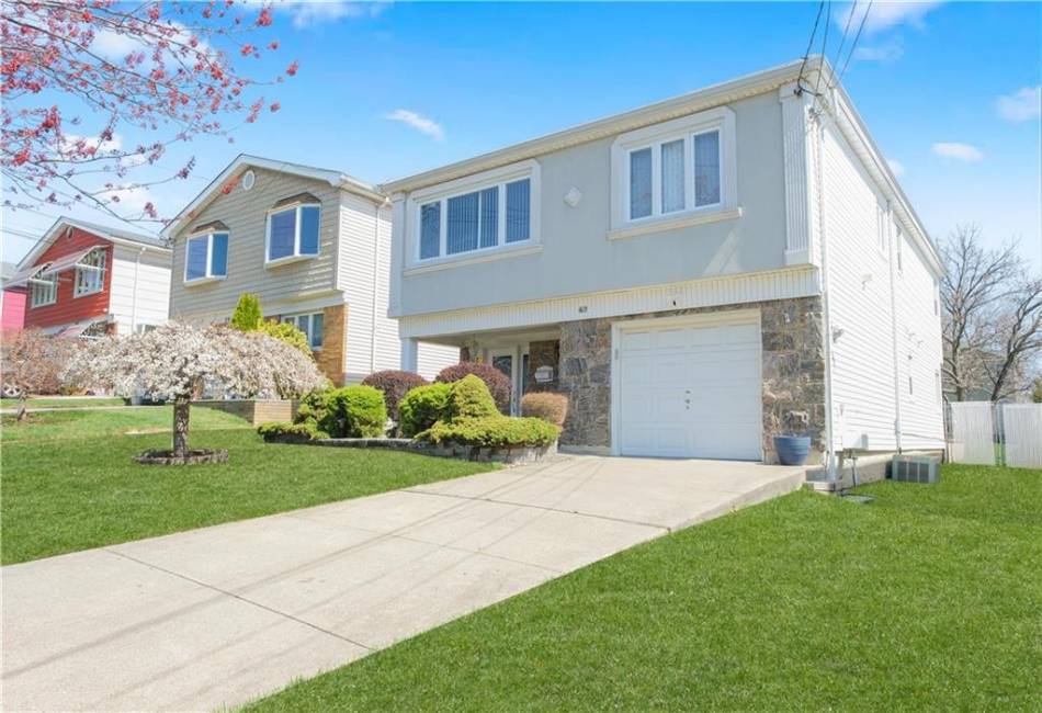43 Fern Avenue, Staten Island, New York 10308, 3 Bedrooms Bedrooms, ,2 BathroomsBathrooms,Residential,For Sale,Fern,490359