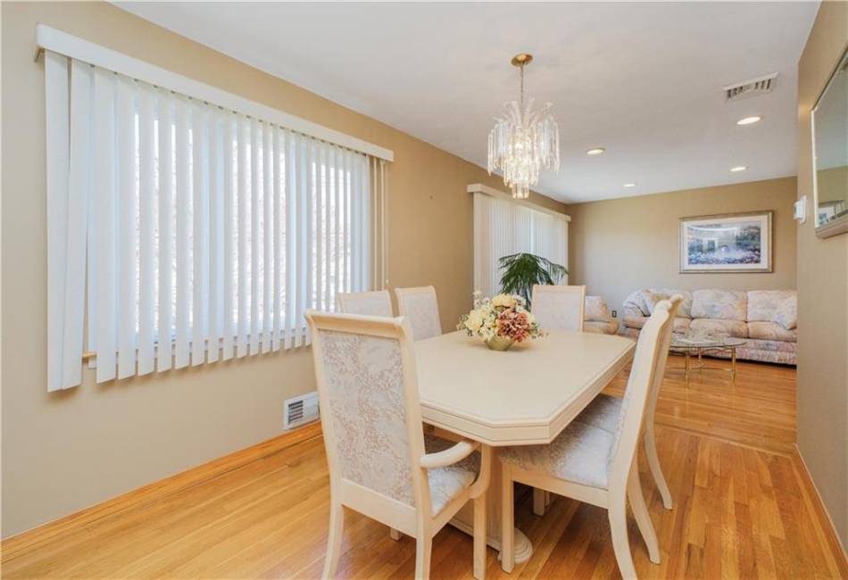 43 Fern Avenue, Staten Island, New York 10308, 3 Bedrooms Bedrooms, ,2 BathroomsBathrooms,Residential,For Sale,Fern,490359