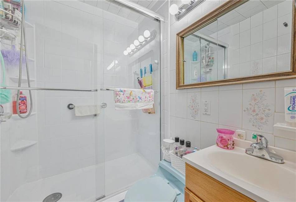 1655 72nd Street, Brooklyn, New York 11204, 3 Bedrooms Bedrooms, ,2 BathroomsBathrooms,Residential,For Sale,72nd,490495
