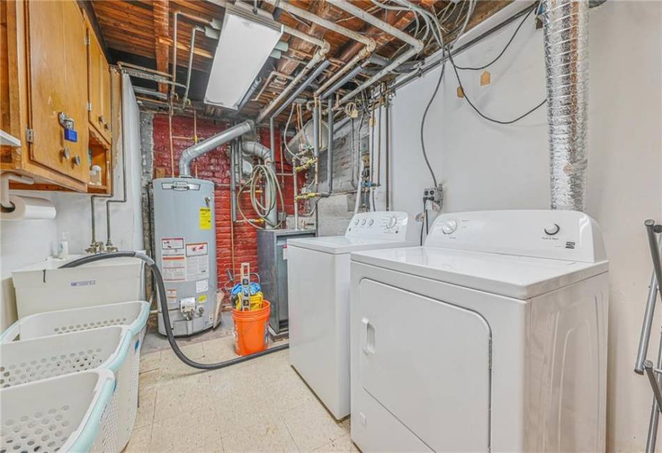 1655 72nd Street, Brooklyn, New York 11204, 3 Bedrooms Bedrooms, ,2 BathroomsBathrooms,Residential,For Sale,72nd,490495