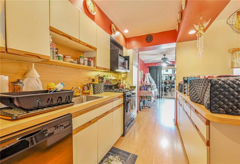 1655 72nd Street, Brooklyn, New York 11204, 3 Bedrooms Bedrooms, ,2 BathroomsBathrooms,Residential,For Sale,72nd,490495