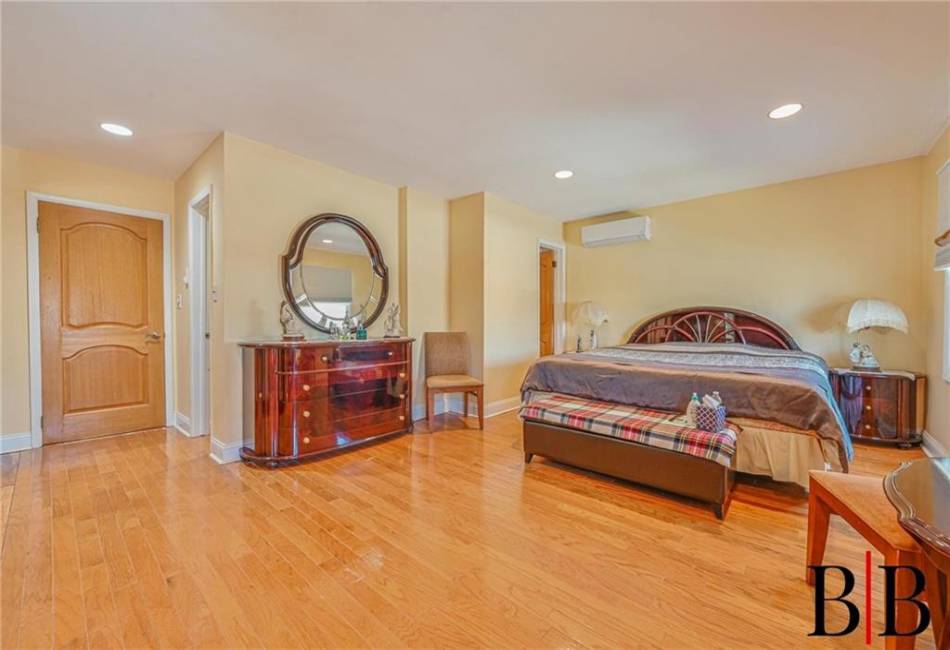 2134 74th Street, Brooklyn, New York 11234, 4 Bedrooms Bedrooms, ,4 BathroomsBathrooms,Residential,For Sale,74th,490563
