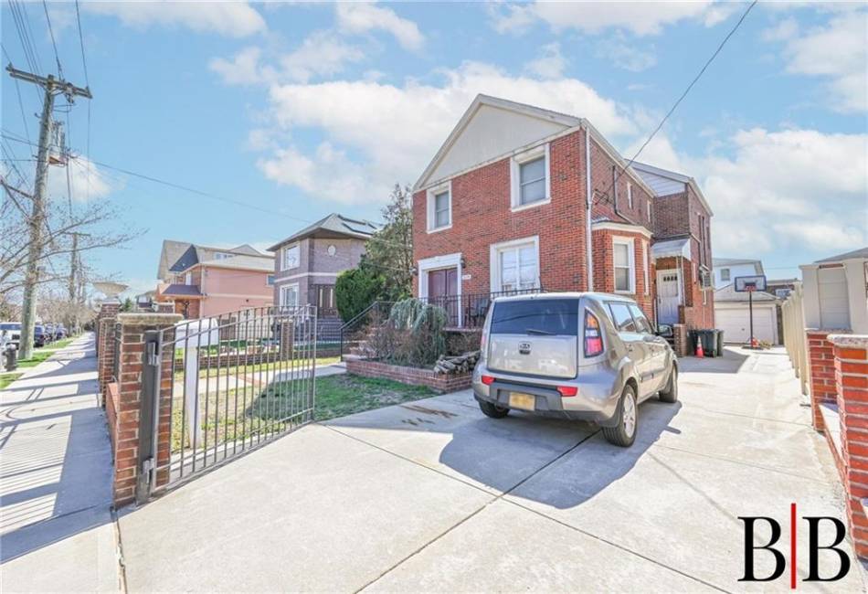 2134 74th Street, Brooklyn, New York 11234, 4 Bedrooms Bedrooms, ,4 BathroomsBathrooms,Residential,For Sale,74th,490563
